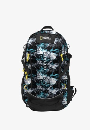 National Geographic Rucksack mit einem Muster aus schwarzen, blauen und weißen Bergen, schwarzem Boden, verstellbaren Riemen und gelben Akzenten.