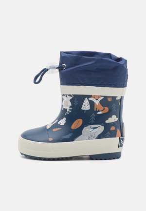 Bottes de pluie bleu marine pour enfants avec semelle blanche, imprimés animaux et forêt, et un haut à cordon bleu marine avec fermeture en plastique.