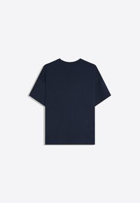 T-shirt noir uni à manches courtes et col rond, posé à plat, vue de dos sur un fond blanc.