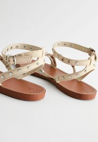 Next REGULAR FIT - Páskové sandály  - bone