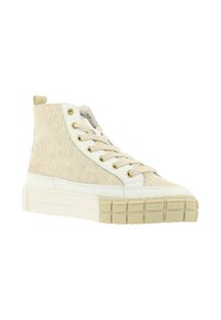 Hoge sneakers met een textuur van beige stof bovenwerk, witte synthetische accenten, gouden oogjes en een dikke crèmekleurige zool met een patroon.