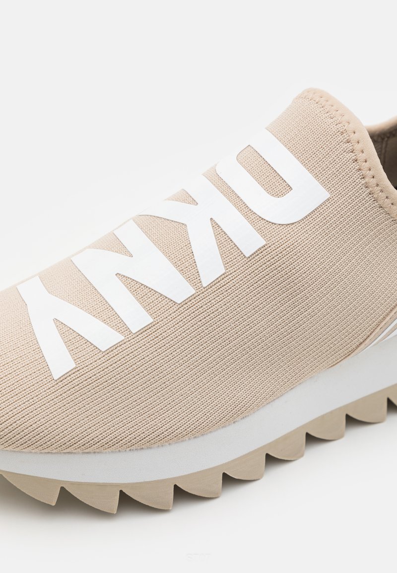 dkny trainers womens