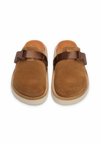 HUGO SYRAX - Clogs - brown two