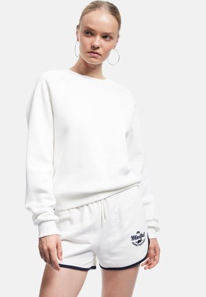 - Bluza
