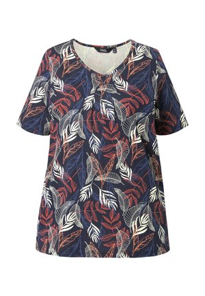Camisa azul marino de manga corta con un estampado de hojas colorido en rojo, blanco y azul, con cuello redondo y un pequeño pliegue frontal.