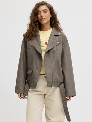 JJXX JXFRIDA ROCKY BIKER - Imitatieleren jas - brown