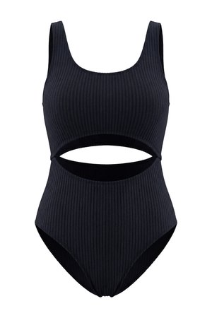 Černé žebrované jednodílné plavky se širokými ramínky a horizontálním výřezem v oblasti břicha.