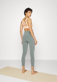 Athleta ULTRA HIGH RISE ELATION - Leggings - heathered grey