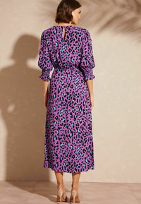 Love & Roses Vardagsklänning - purple animal