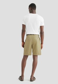 DOCKERS Shorts - khaki