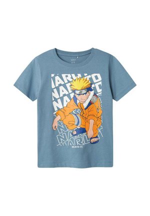 T-shirt en coton bleu clair avec un graphique d'un personnage de Naruto en orange et bleu, avec le texte "NARUTO" et "CROIS-Y!"