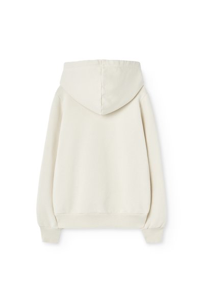 Krämfärgad hoodie med mjuk textur, med en centrerad stor huva, ribbade ärmslut och nederkant, med en enkel och ren design.
