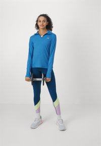 New Balance SPORT ESSENTIALS SPACE DYE QUARTER ZIP - Majica z dolgimi rokavi - blue agate heather