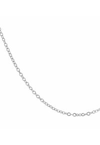 Collana delicata in argento con piccoli anelli ovali collegati tra loro su uno sfondo bianco.