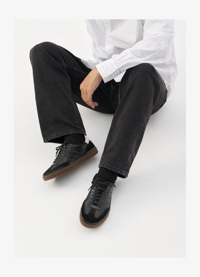 LEO - Baskets basses - black