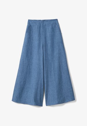 Pantalones anchos de lino azul con bolsillos delanteros y cintura alta, mostrados sobre un fondo blanco.