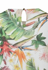 Blumenmusterstoff mit lebhaften grünen Blättern und tropischen Blumen in Rot, Gelb und Orange, mit einem Schlüsselloch-Ausschnitt am Hals.