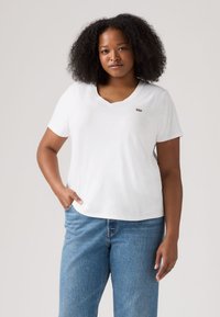 Levi's® Plus PERFECT V NECK TEE - Pamata T-krekls - bright white