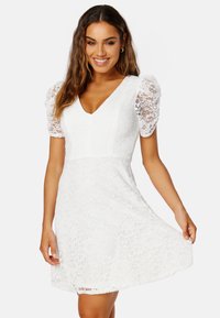Bubbleroom PUFF SLEEVE LACE DRESS - Hverdagskjole - white