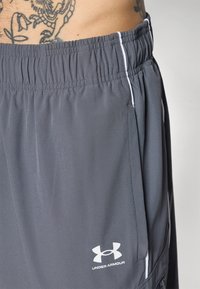 Under Armour CHALLENGER WARM UP  - Treningo apatinė dalis - castlerock/white