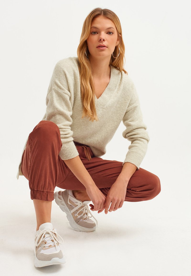 Damen Chinos | OXXO Jogginghose antik sequioa/cognac - PO55239 Damen Chinos | OXXO Jogginghose antik sequioa/cognac - PO55239