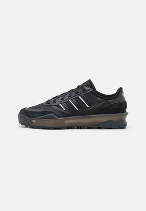 MODERN INDOOR UNISEX - Trainers - core black/white/dash grey