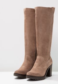 Lazamani Platform boots - taupe