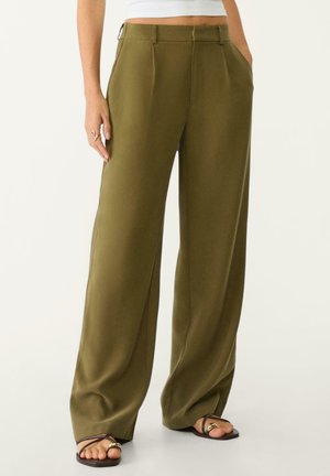 STRAIGHT-LEG SMART WITH PLEATS - Stoffhose - khaki