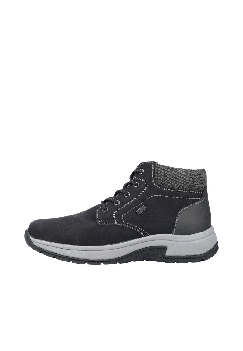 Bottines en cuir noir avec un col en textile gris, semelle en caoutchouc, cinq œillets et coutures contrastées. Design durable et décontracté.