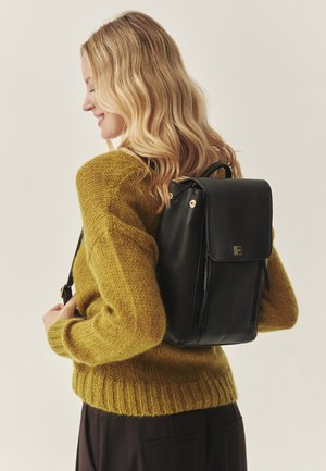 TATUUM Rucksack - black