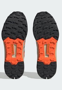 Adidas Terrex AX4 HIKING - Turistiniai batai - core black    silver   impact orange