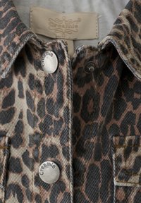 Creamie Jeansklänning - brown leo