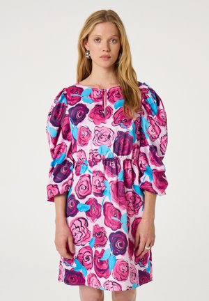 SARINA  - Jurk - pink