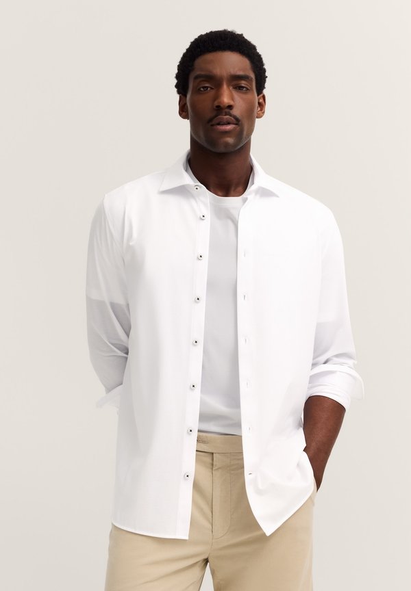 LANGARM MIT KENT-KRAGEN UND STRETCH-FUNKTION - Hemd - weiß