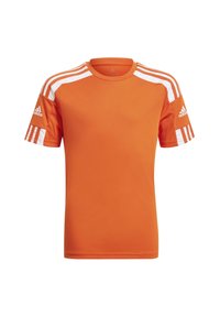 Camiseta atlética naranja con rayas blancas en los hombros, de manga corta y logo de Adidas en la manga izquierda. Fabricada con un material suave y ligero.
