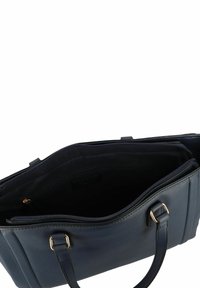 Marine leren tote bag met dubbele handgrepen, interne ritszak en een gladde textuur. Open bovenkant met een ruime hoofdcompartiment.