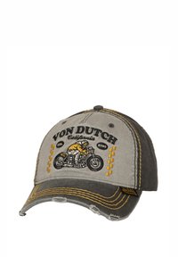 Casquette de baseball grise avec coutures jaunes, motif de moto brodé, et texte "Von Dutch California". Tissu usé et visière arrondie.