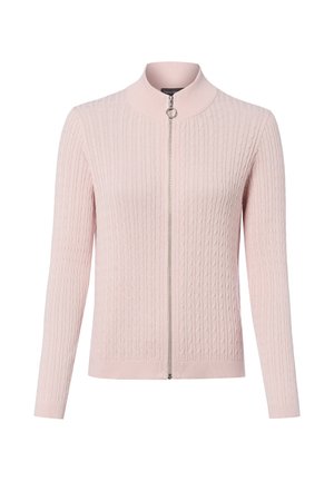 Lichtroze, gebreide cardigan met lange mouwen, kabelpatroon en zilverkleurige rits met ronde ringtrekker bij de hoge kraag.