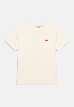 Απλό λευκό κοντομάνικο T-shirt με στρογγυλή λαιμόκοψη και μικρό κόκκινο και ροζ ημικύκλιο λογότυπο στο αριστερό στήθος.