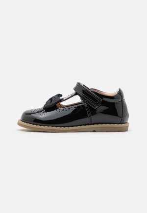 Friboo Baleríny s páskem - black