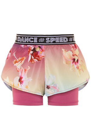 Blomsterprint højttaljede shorts med sort "DANCE # SPEED" taljebånd; har en gradientblanding af pink og lyse farver, lagdelt over pink shorts.