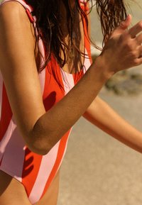 Next REGULAR FIT - Baddräkt - red pink stripe