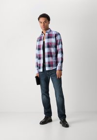 Thumbnail Image 6