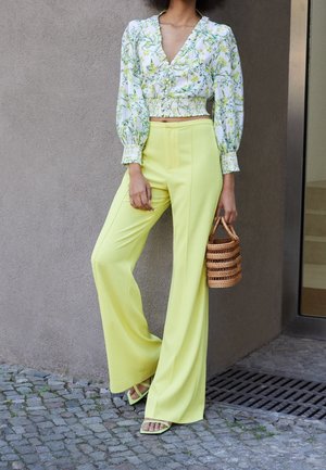 Alice + Olivia Blouse - off-white