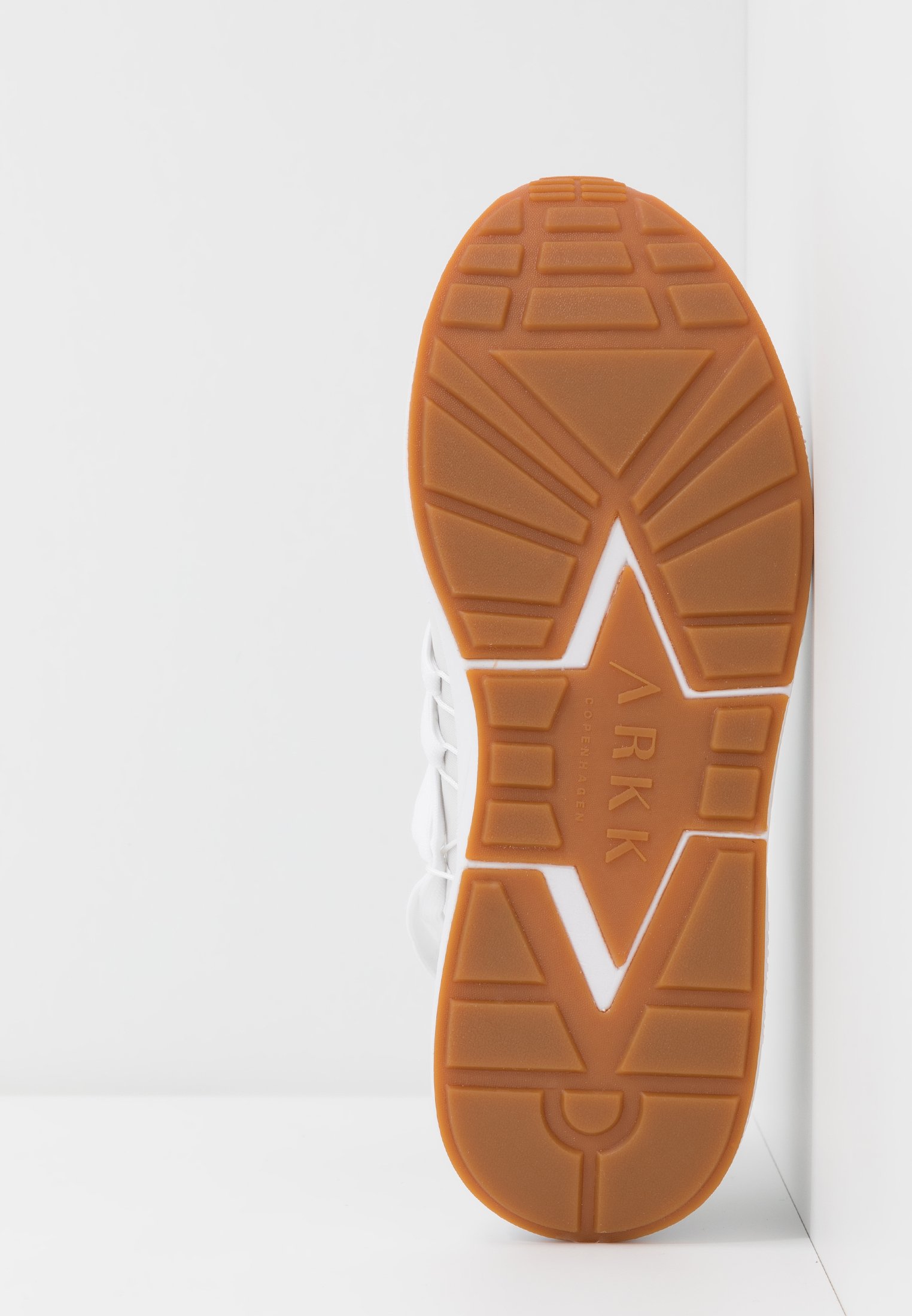 ARKK Copenhagen RAVEN S E15 Joggesko whitehvit Zalando.no ARKK Copenhagen RAVEN S E15 Joggesko whitehvit Zalando.no