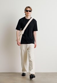 Calvin Klein Jeans COLORBLOCK TEE - Camiseta estampada - black