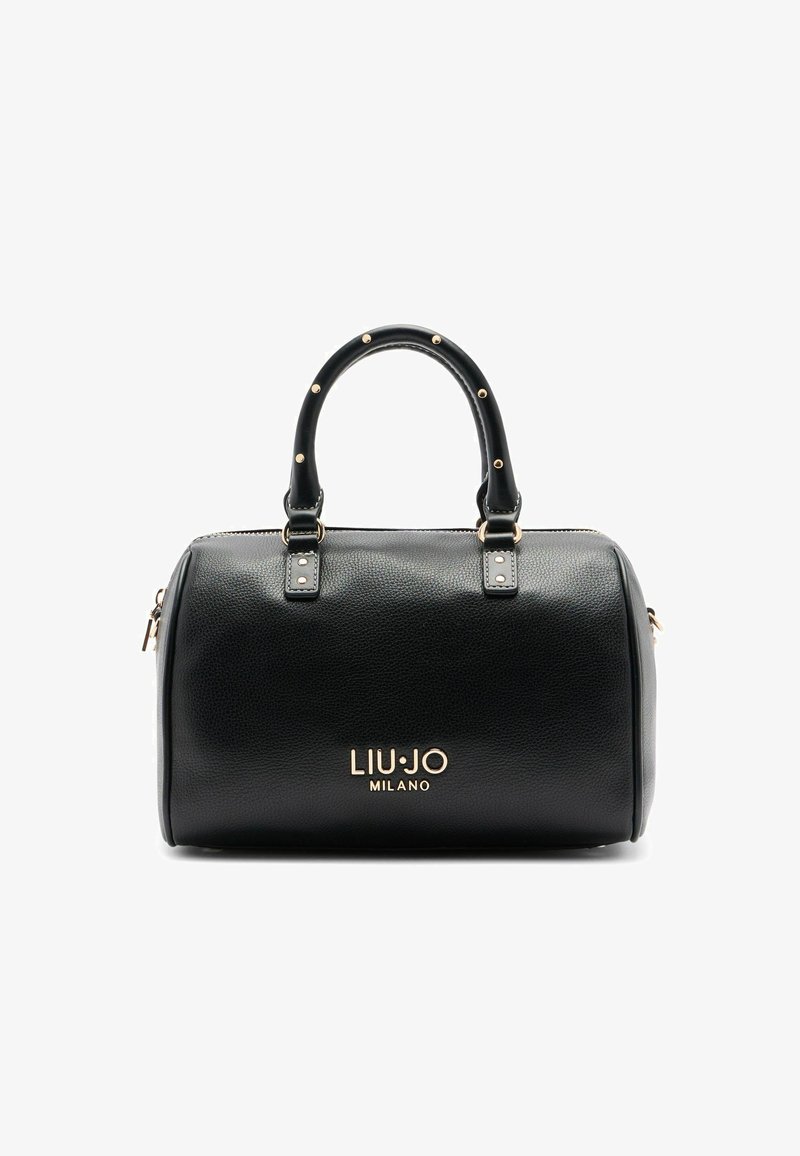 Schwarze Lederhandtasche mit strukturiertem Design, goldenen Hardware-Akzenten, Schultergriffen mit Nieten und einem Logo auf der Vorderseite.