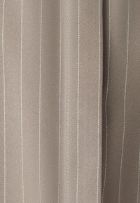 Unausgewählt, taupe pinstripe