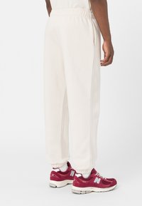 Dickies MAPLETON - Jogginghose - whitecap gray