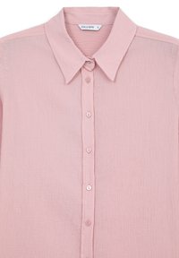 Camicia button-up rosa chiaro realizzata in tessuto texturizzato, caratterizzata da un colletto classico e sei bottoni sulla parte anteriore con colore dei bottoni abbinato.